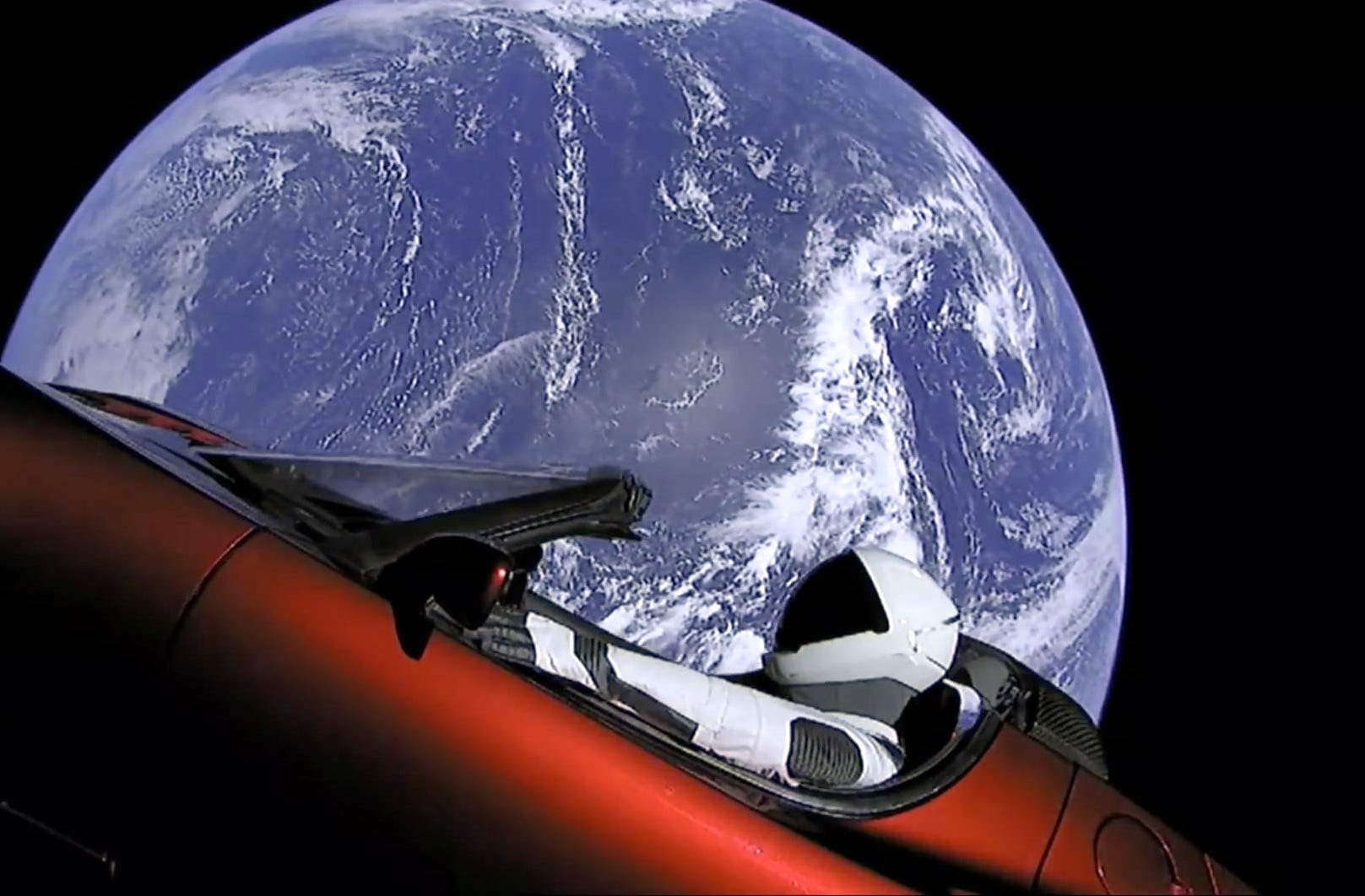 La Tesla nello spazio è l'immagine del 2018