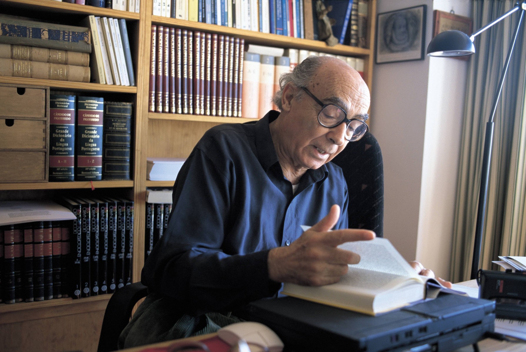 Quanto è interessante uno scrittore che parla • Rivista Studio Quanto è interessante uno scrittore che parla • Rivista Studio