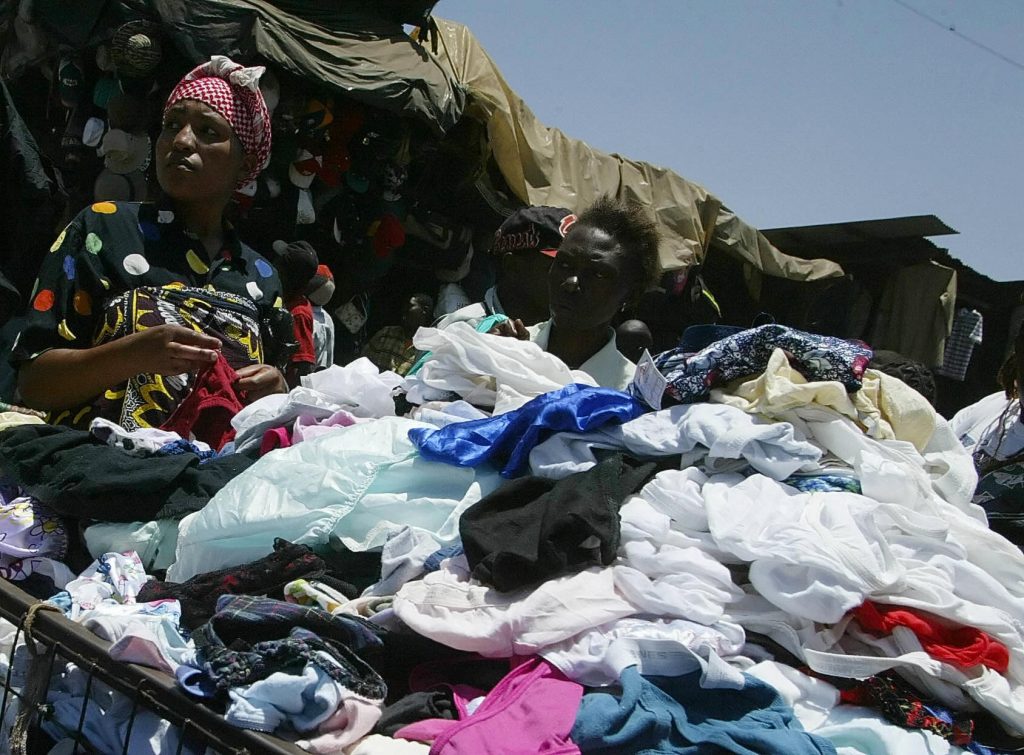vestiti usati africa