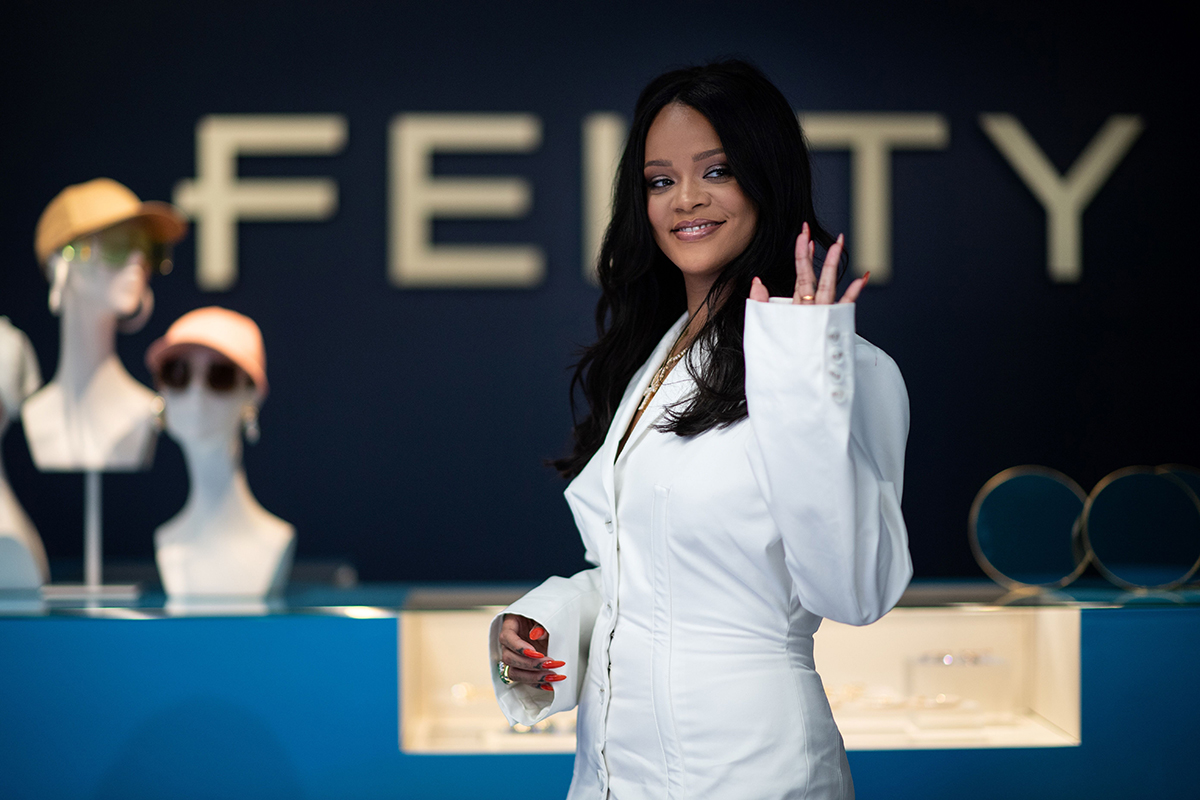 Rihanna è l'artista donna più ricca al mondo Rihanna è l'artista donna più ricca al mondo