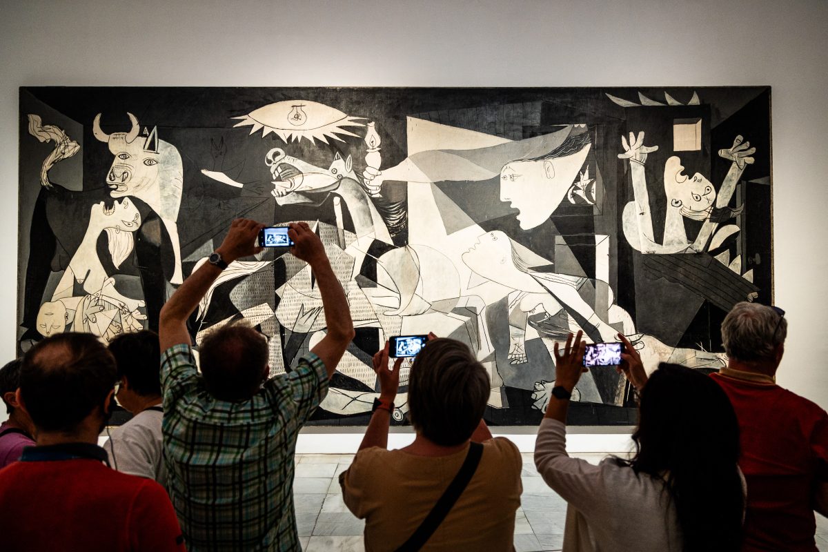 Per la prima volta dopo quasi 40 anni, "Guernica" di Picasso potrebbe lasciare Madrid | Rivista Studio